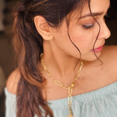 KikiVijay's tweet photo. 💫 #NewProfilePic https://t.co/yg2AAuTSSn