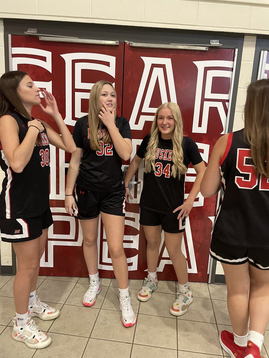 MuskegoGBB's tweet photo. 4 years later and they finally figured it out 😂 #1warrior #family https://t.co/N9sXiDlcjw