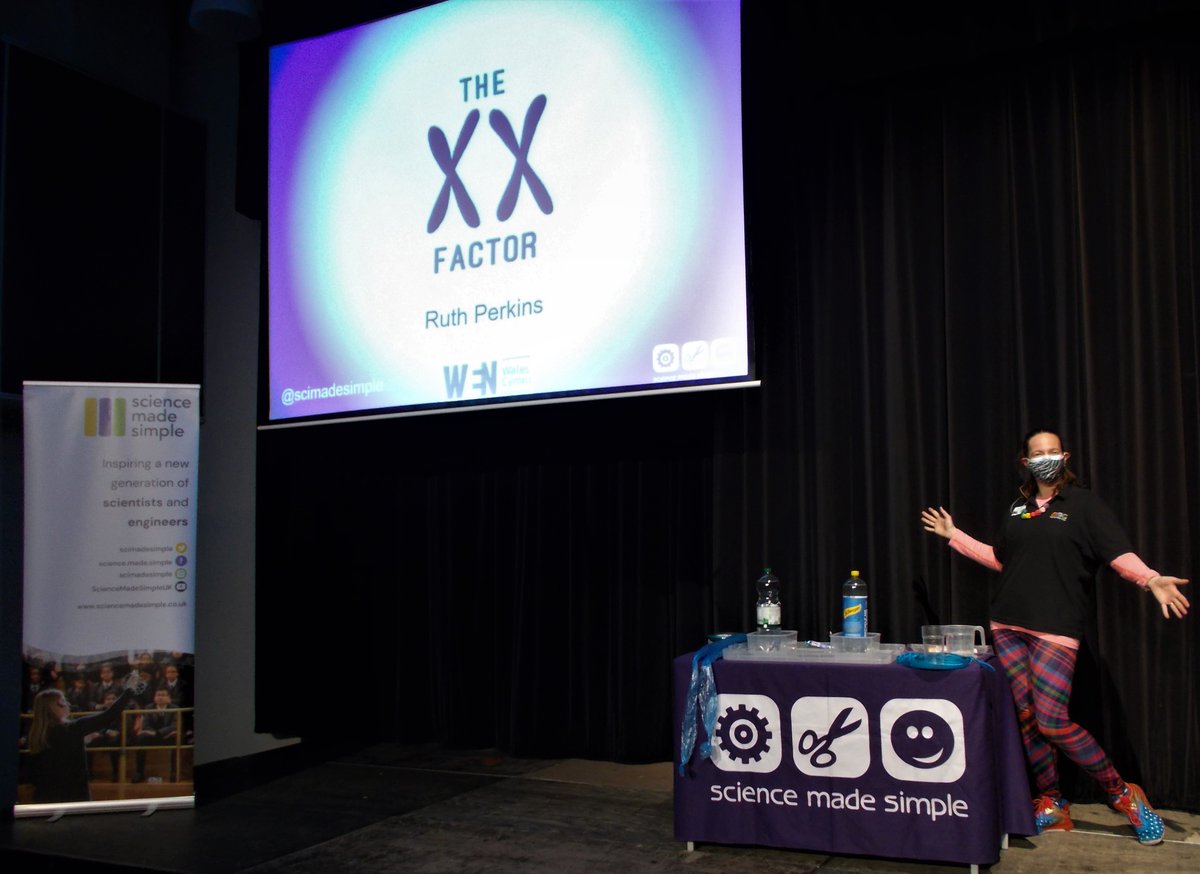 SthBromPhysics's tweet photo. So great to have Ruth Perkins along from @scimadesimple (after two earlier COVID postponements!!) presenting The XX Factor to Y10 students from @SouthBromsHigh, @RSA_ArrowVale and @BromsSchool. All made possible through our @ogdentrust partnership. #ScienceIsGood #STEM https://t.co/elpco8MKZu