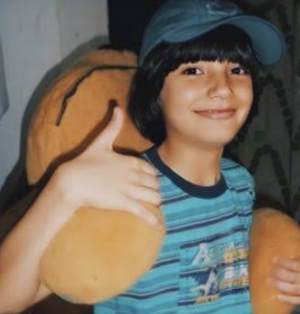 CrimesReais's tweet photo. Criança de 10 anos atira na professora e em seguida comete suicídio, em São Paulo. https://t.co/YeKbzEN5mp