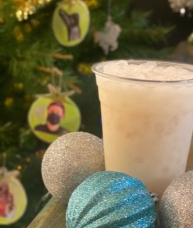 GreenTomatoOC's tweet photo. Home for the Holidays 😱🎄
~
Our Vegan Horchata is back !✨
~
A  delicious creamy blend of  Coconut &amp; Oat milk, Agave and Cinnamon 😋
#greentomatogrill #smallbusiness #yelpoc #ocfoodie #vegan #holidays #horchata https://t.co/7eg4p5S1ql