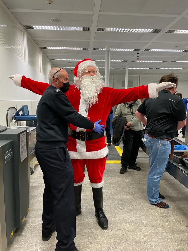 Gatwick_Airport's tweet photo. He may be on the list, but even Santa is checked twice. We've gotta find out if he's naughty or nice! 🎅 

Discover our festive offers &amp; prizes 👉 https://t.co/Gq9m502mde https://t.co/aUYca3yVI4
