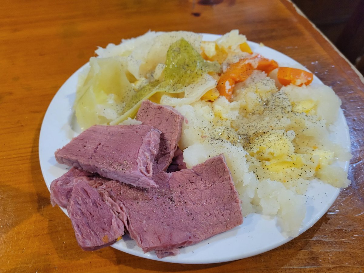 Shenanigans_ng's tweet photo. Tonight at 4pm. 
Come/call early quantities are limited #Tuesday #cornedbeef #shenanigans #newglasgow #pictoucounty #food #foodie #homecooking @AndreaPLFN  @selenadennyx  @NRichardson902  @lindseydenny_ https://t.co/1jbDeKZ558