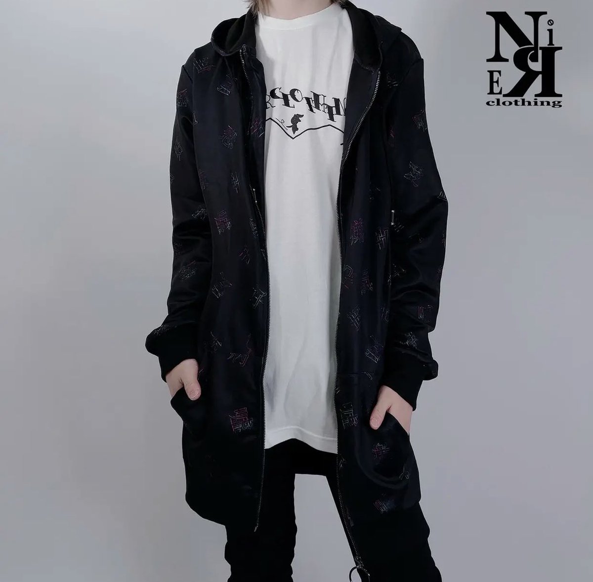 NieR_tokyo's tweet photo. 🎁本日〆切プレゼント企画🎁

【NieRメンヘラ闇ZIP OUTER】

🎁3名様にプレゼント🎁

ユニセックスアイテムです🐰

◼応募方法
フォロー(@NieR_tokyo) &amp; RT
◼締切〆  本日24時

※鍵垢の方も対象内です。
是非ご参加ください🙇‍♂️🙇‍♀️ https://t.co/okEjOb2CXr