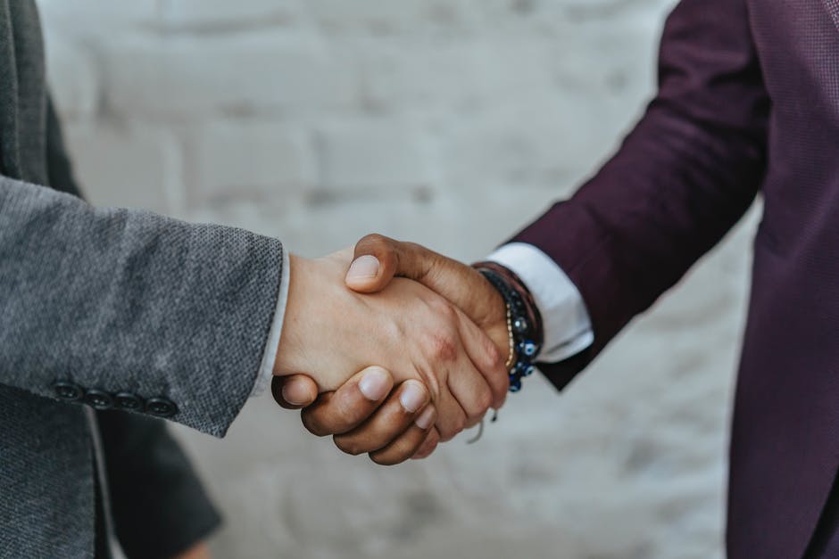 ExportGov's tweet photo. Finding a foreign representative is a great way to find new #ExportSales. Check out our list of possible questions to ask when looking to form partnership with an agent or #distributor in another country https://t.co/1fodwi6Ywd #LearnToExport https://t.co/IV5LqpQ0j9