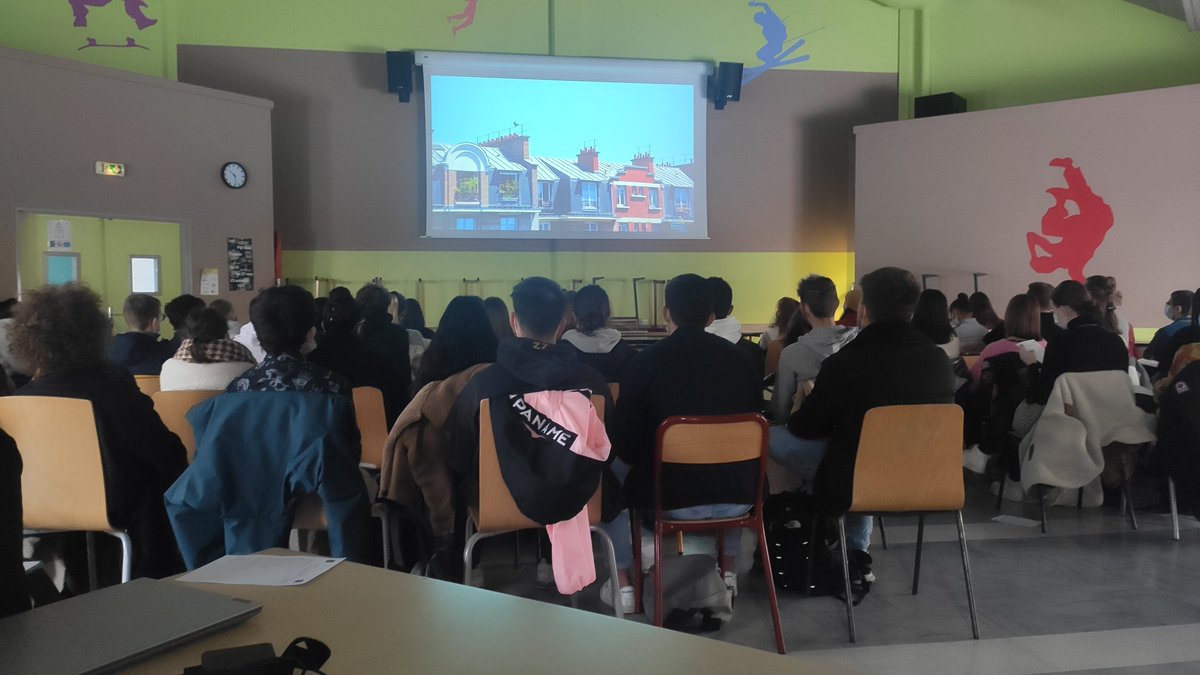 DeshayesStef's tweet photo. Festival Festimaj au lycée, du 6 au 10 décembre, 4 sélections, 14 projections, 19 classes, https://t.co/xBjjThVsg6 Voir et sentir le vaste monde... 
@LyceeEdgarFaure @Festimaj https://t.co/tPhH20wvGi