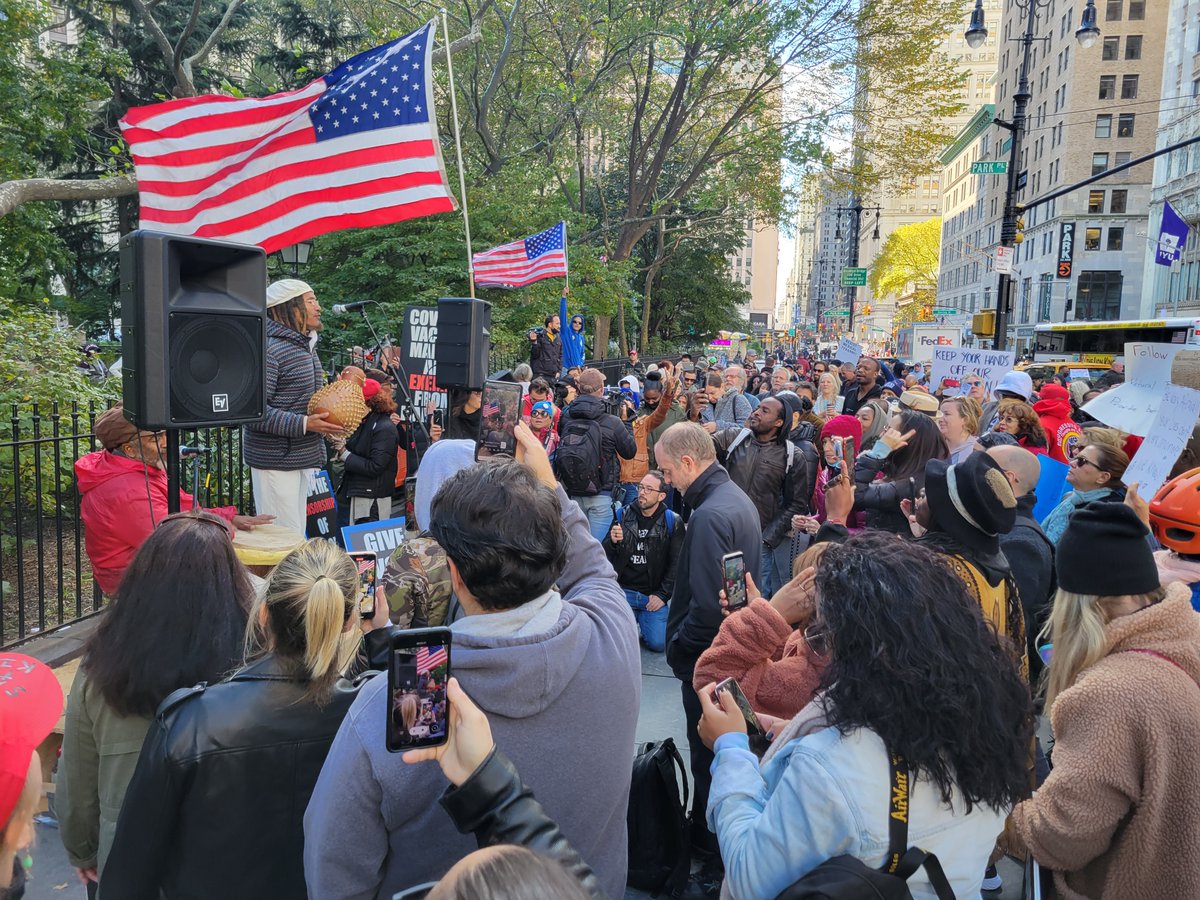 teacher_choice's tweet photo. NY #TeachersForChoice is done with mandates.  No more masks. No vaccine mandates.

@naderjsayegh @stevecym @dickgottfried @sandygalef @markpoloncarz @GovKathyHochul 

#fight4yourfamily #letsgohochul #myfamilymychoice https://t.co/sbl9XdiAhO