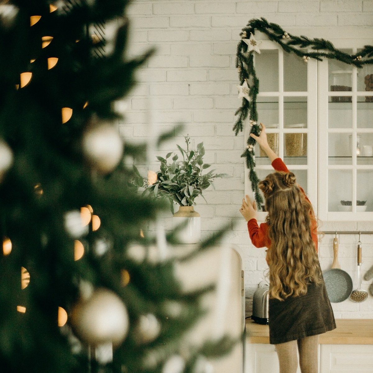 Children may see a disconnect between the traditional symbols of #Advent and the excitement of #Christmas day. Here’s how you can get your children involved and help them understand the significance of this time: ow.ly/BMG050H5jiR