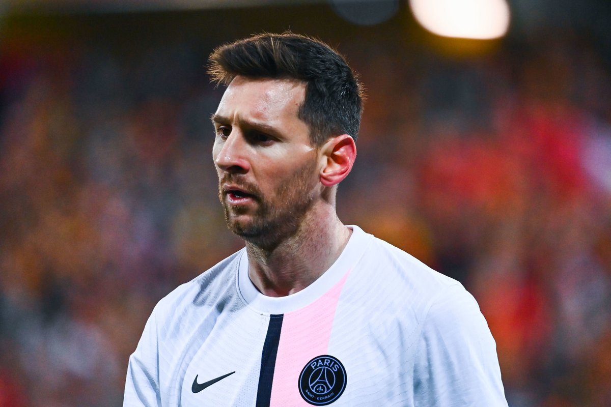 ActuFoot_'s tweet photo. Lionel Messi a le pire taux de conversion de tirs du Top 5 européen. (avec 25 tirs réalisés au minimum) 😳

1️⃣ Lionel Messi (2,9%)
2️⃣ Karim Onisiwo (2,9%)
3️⃣ Harry Kane (3,1%)

(@WhoScored) https://t.co/2q9gHuB2VO