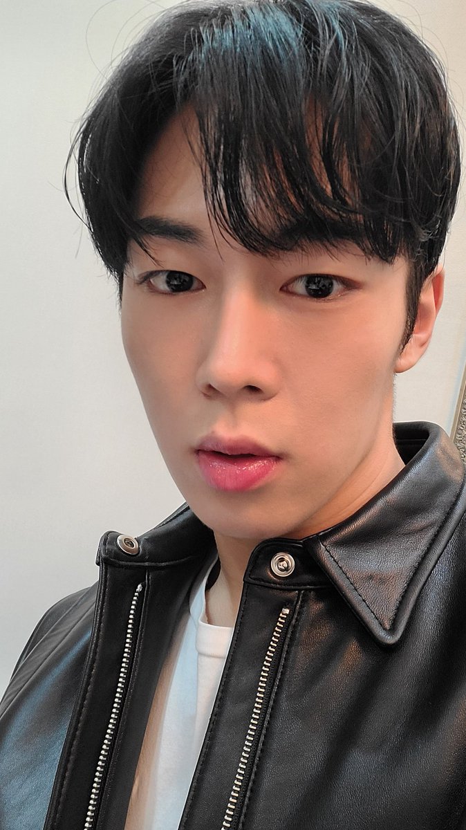 SF9_ITALIA's tweet photo. https://t.co/mSJFqf0toi