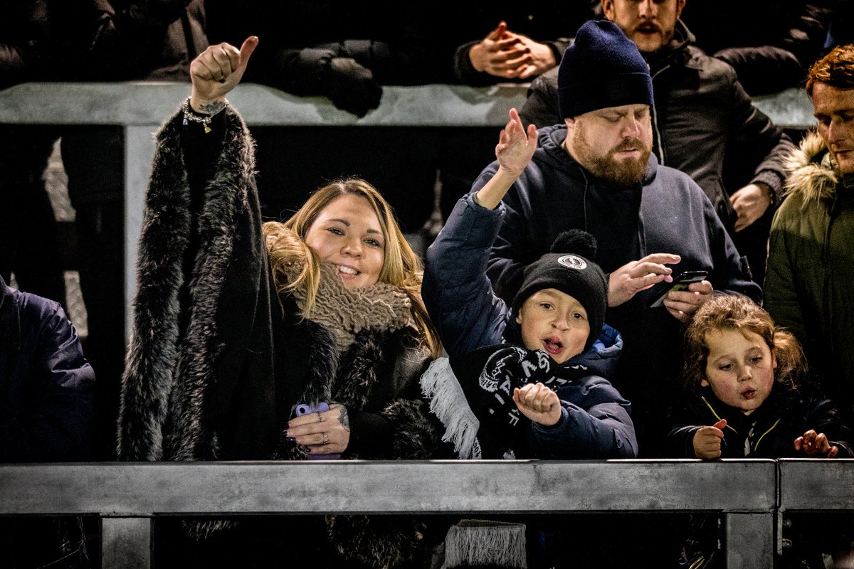 BOREHAM_WOODFC's tweet photo. 🗣️ 𝐓𝐇𝐀𝐍𝐊 𝐘𝐎𝐔 𝐀𝐋𝐋

𝐀 𝐫𝐞𝐜𝐨𝐫𝐝 𝐚𝐭𝐭𝐞𝐧𝐝𝐚𝐧𝐜𝐞 𝐨𝐟 𝟒,𝟏𝟎𝟏🤩

The Club would like to thank all of the Wood Army for coming down last night! 

Massive thanks to all the Wood Army for coming down and cheering the lads into the Third Round👏

#WeAreTheWood https://t.co/IaeDPZHfdH