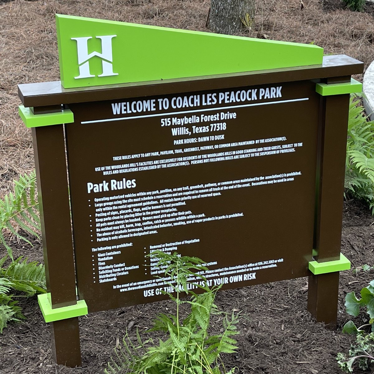 Special morning @HillsWoodlands with the park dedication for Coach Les Peacock. https://t.co/EPdvqkynTH