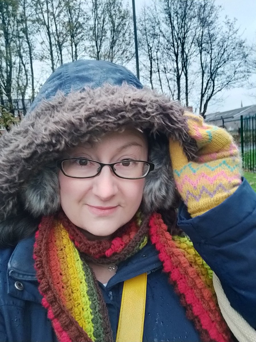 Jambeanie's tweet photo. Walking to get my car back from the garage on the rain.
I'm wrapped up though.
#miserableday https://t.co/fEFGwQ1B5I