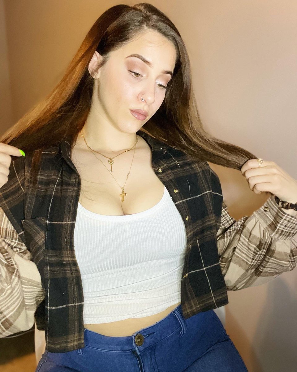 xoJadaaaaa2's tweet image. Lil’ photo dump 🤪. 
I had someone tell me i fell off OUUUU i needed that ! 💙✨ #NoFliter 🤪