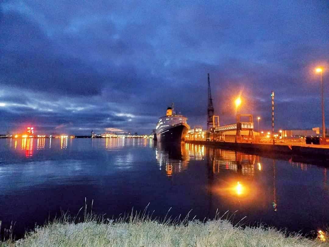 nauticallyspeak's tweet photo. Advent Calendar - 7th December. 

 7th December 2013 and the now former @SagaHolidaysUK
#SagaRuby prepares to depart Southampton on her final cruise. 

#AdventCalendar #Memories #CruiseShipAdventCalendar #December #NauticallySpeaking https://t.co/6M28VcjlCu