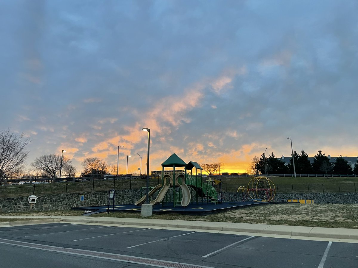 Lauren Rodriguez-Gregg tweet media