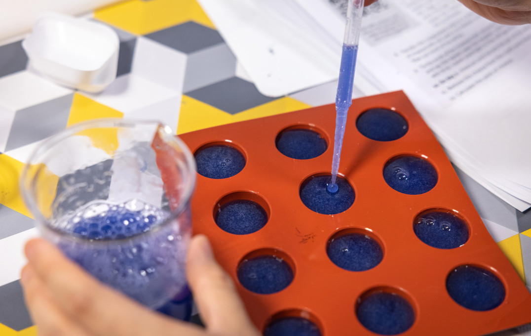 Imperial Sciences (@imperialsci) on Twitter photo Students across <a href="/impchemistry/">Imperial Chemistry</a> & <a href="/ImperialMed/">Imperial Medicine</a> & also <a href="/TU_Muenchen/">TU München</a> have experienced innovative culinary courses based on cooking & science parallels (e.g. planning, safe working, dexterity, observation & knowledge application) as part of <a href="/ChemKitchenICL/">Chemical Kitchen</a> 😋👉 imperial.ac.uk/news/232399/ch… Students across <a href="/impchemistry/">Imperial Chemistry</a> & <a href="/ImperialMed/">Imperial Medicine</a> & also <a href="/TU_Muenchen/">TU München</a> have experienced innovative culinary courses based on cooking & science parallels (e.g. planning, safe working, dexterity, observation & knowledge application) as part of <a href="/ChemKitchenICL/">Chemical Kitchen</a> 😋👉 imperial.ac.uk/news/232399/ch…