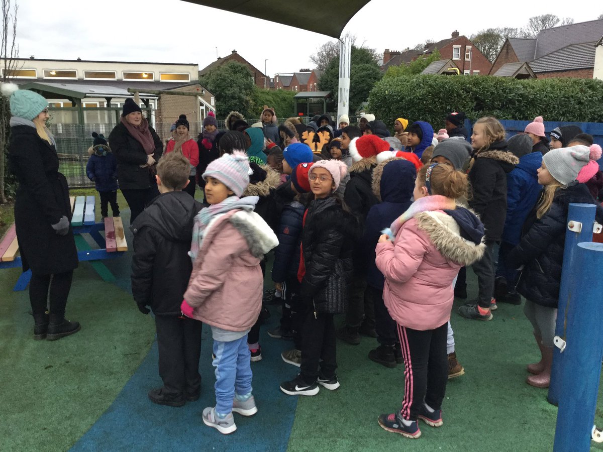 PindersPrimary's tweet photo. Year 3 had a wonderful time this morning for our winter morning. We completed lots of activities in order to help us write our winter poems! The βsnowballβ fight and hot chocolate was certainly a favourite #ppwriting #ppyear3 https://t.co/o9cNsMK3wO