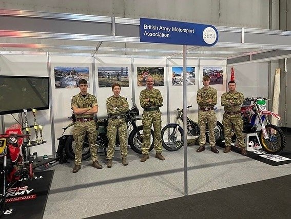 ArmySportASCB's tweet photo. Fantastic to see British Army Motorsport Association  at @motorcyclelive at the NEC this week. Ready to discuss the British Army and all things Motorcycling 

#BAMA #ArmyMotorcycljng #ArmyEnduro #ArmyMotorcyclingRoadRaceTeam https://t.co/DbNCjyrMg8