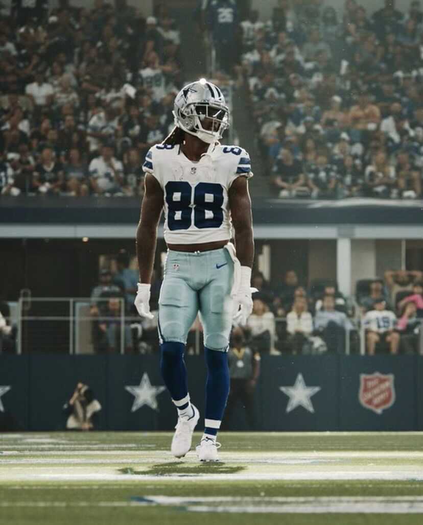 PFF_Fantasy's tweet photo. CeeDee Lamb receiving this season

⭐️ 85 targets
⭐️ 3 drops

(📸 @_CeeDeeThree) https://t.co/M4UZPeZn98