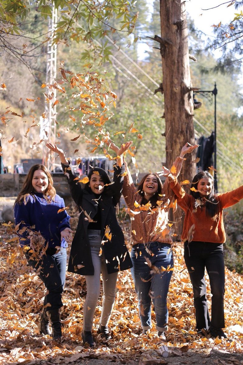 reeebu's tweet photo. Didn't know road trips could be this exciting!  Went to the mountains for a mini getaway and man, I had the time of my life with @swvlpakistan!  What I loved the most was that it was safe, convenient, and super comfortable! Maza agaya!

#KoiBaatNahiSwvlHai #SwvlTrip #SwvlTravel https://t.co/YjRhOlA5A2