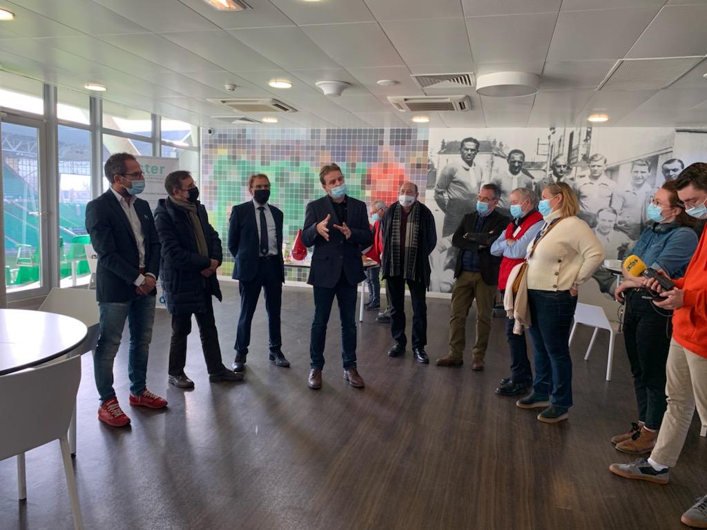 AesioMutuelle's tweet image. 💬"Le #dondusang est un geste solidaire simple accessible à tous qui permet de sauver des vies. Une journée comme celle-ci incarne bien le lien de solidarité que prône Aésio." @HauryPascal