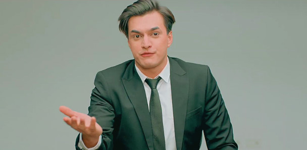 Sonali_momo3's tweet photo. From carefree boy madly in love to sad missing her to determined to heartbroken,  4min so many emotions, &amp; @momo_mohsin Slays effortlessly from his expressions without any dialogues 👏❤

He makes us happy as well as emotional.. Best actor🙌😘

#MohsinKhan #NainonKaYeRonaJaayeNa https://t.co/mJh5aU9Kyk