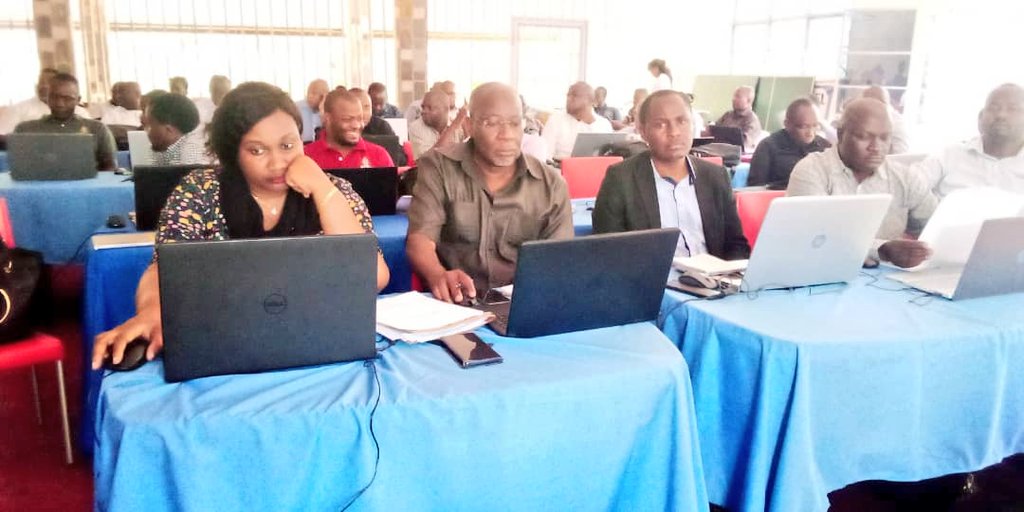 ABPInfos's tweet image. Towards the #Construction of the One-Stop #BorderPost at #Manyovu / #Mugina. The @jumuiya secretariat has been meeting since #Monday, in @makambaProvince, with stakeholders from #Tanzania and #Burundi for the validation of the consultancy #plan #study