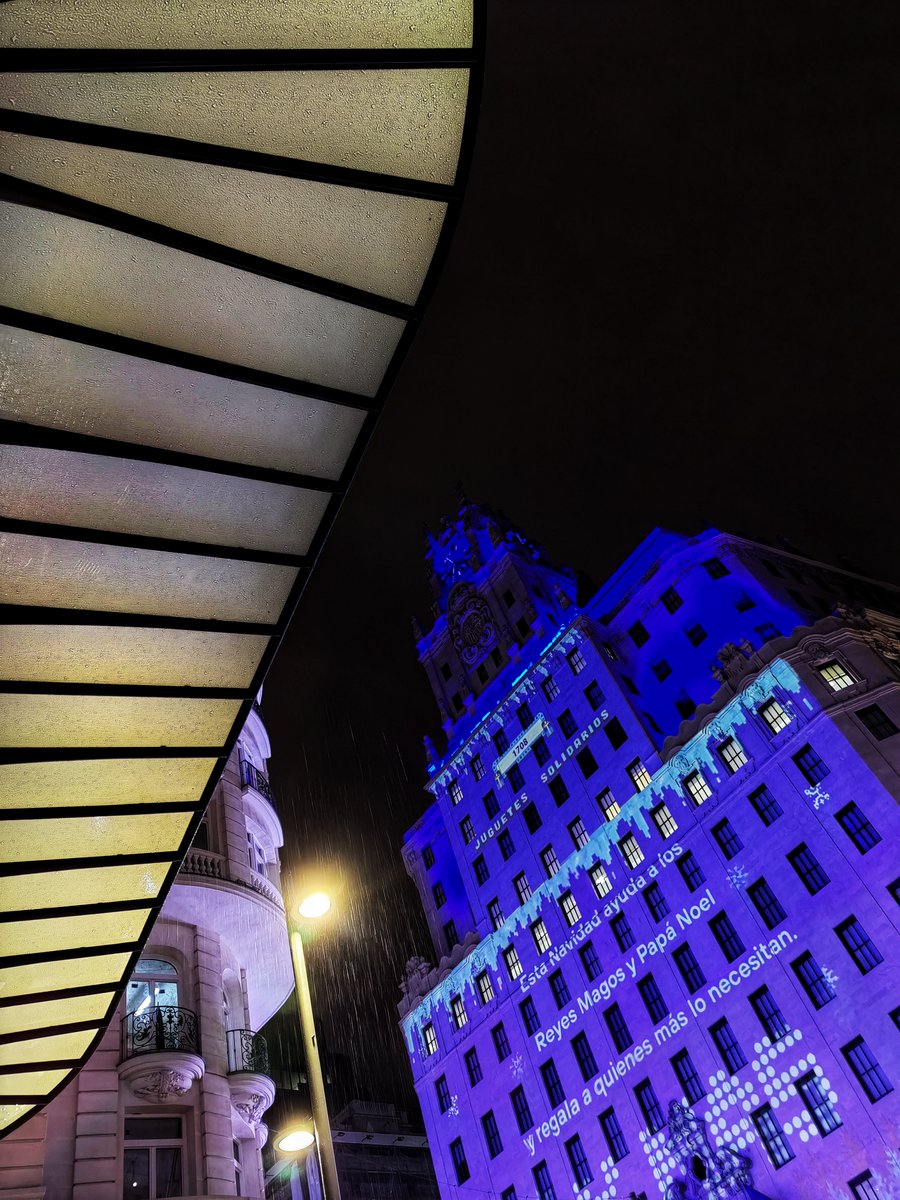 _superocho_'s tweet photo. 3. Son solo una pequeña muestra de lo que nos podemos encontrar estos días por Madrid, hay mucho más obviamente. Todas ellas hechas con un #HUAWEIMate40Pro y con el nuevo #HUAWEINova9 https://t.co/mfYcl3cxyf