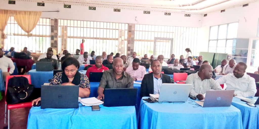 ABPInfos's tweet image. Towards the #Construction of the One-Stop #BorderPost at #Manyovu / #Mugina. The @jumuiya secretariat has been meeting since #Monday, in @makambaProvince, with stakeholders from #Tanzania and #Burundi for the validation of the consultancy #plan #study
