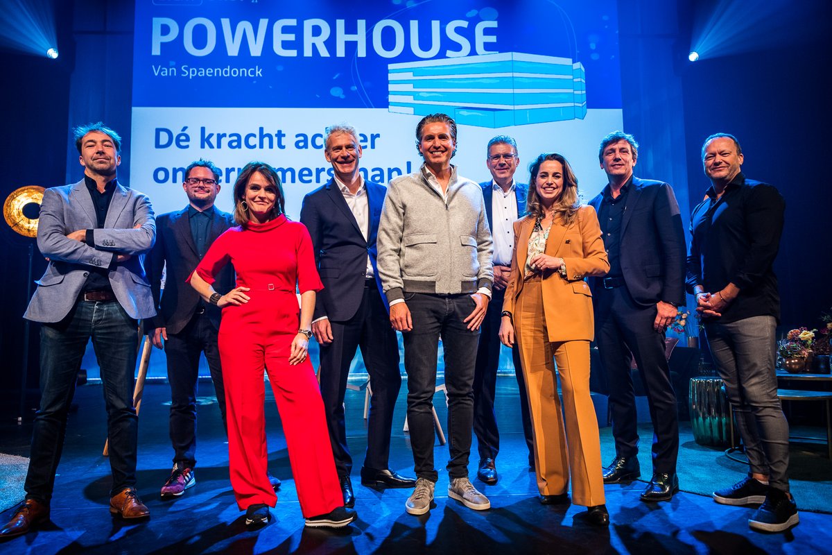 Heb jij de allereerste editie van POWERHOUSE Van Spaendonck gemist? Bekijk ons online magazine met o.a. een sfeerimpressie, een terugblik op het inhoudelijke programma en tips en tricks van alle sprekers! ow.ly/mxgp50H553V
#PHVS #ondernemerschap