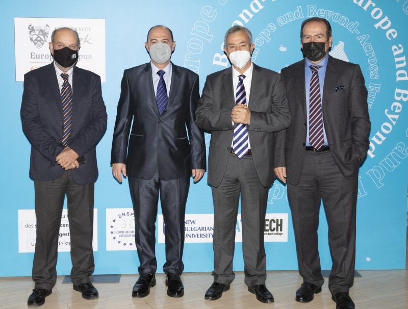 SEVE_Greece's tweet photo. Με μεγάλη επιτυχία πραγματοποιήθηκε η επίσημη εκδήλωση του Μέλους του ΣΕΒΕ CITY College, University of York Europe Campus με αφορμή την αναγόρευσή του από το Πανεπιστήμιο του York ως ευρωπαϊκό campus του βρετανικού Πανεπιστημίου στην Ευρώπη. https://t.co/AkYKXUKho9 https://t.co/phjsiBEiXa