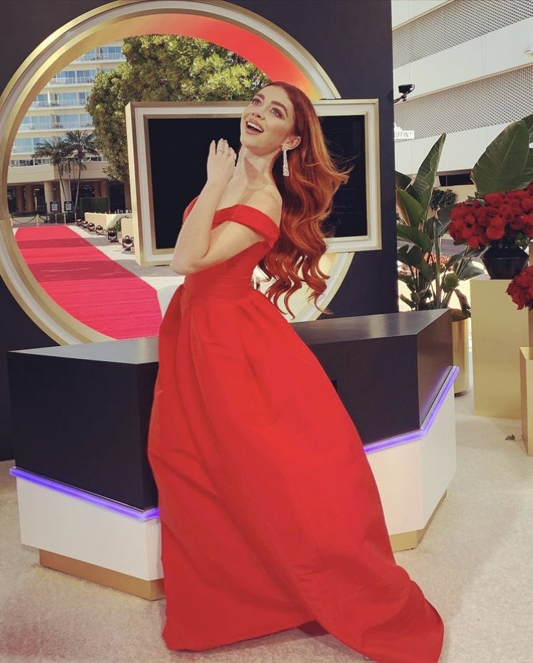 GreatestSIave's tweet photo. #SimpingForSarah @SarahHyRP1 🥰🥰🥰 https://t.co/nxTDnMorGn