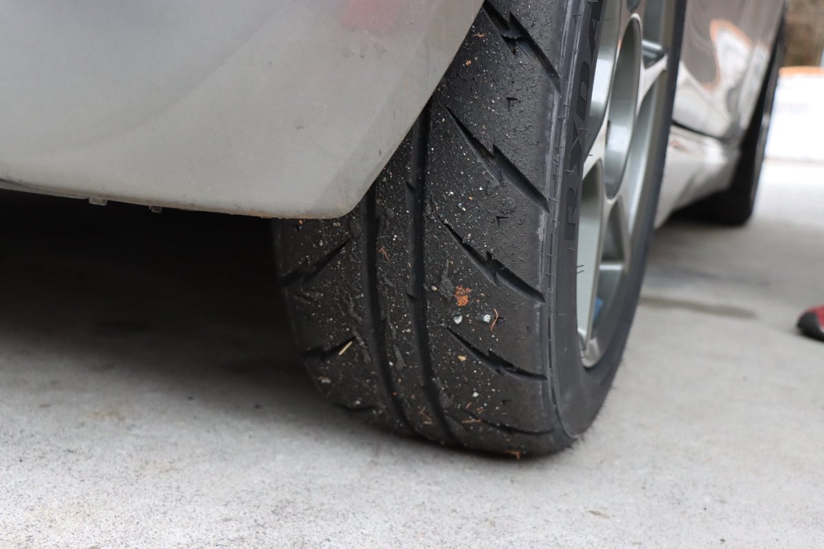シバタイヤ(205/50r16)の感想… 操作性がかなり良かったです? 雨パラ 