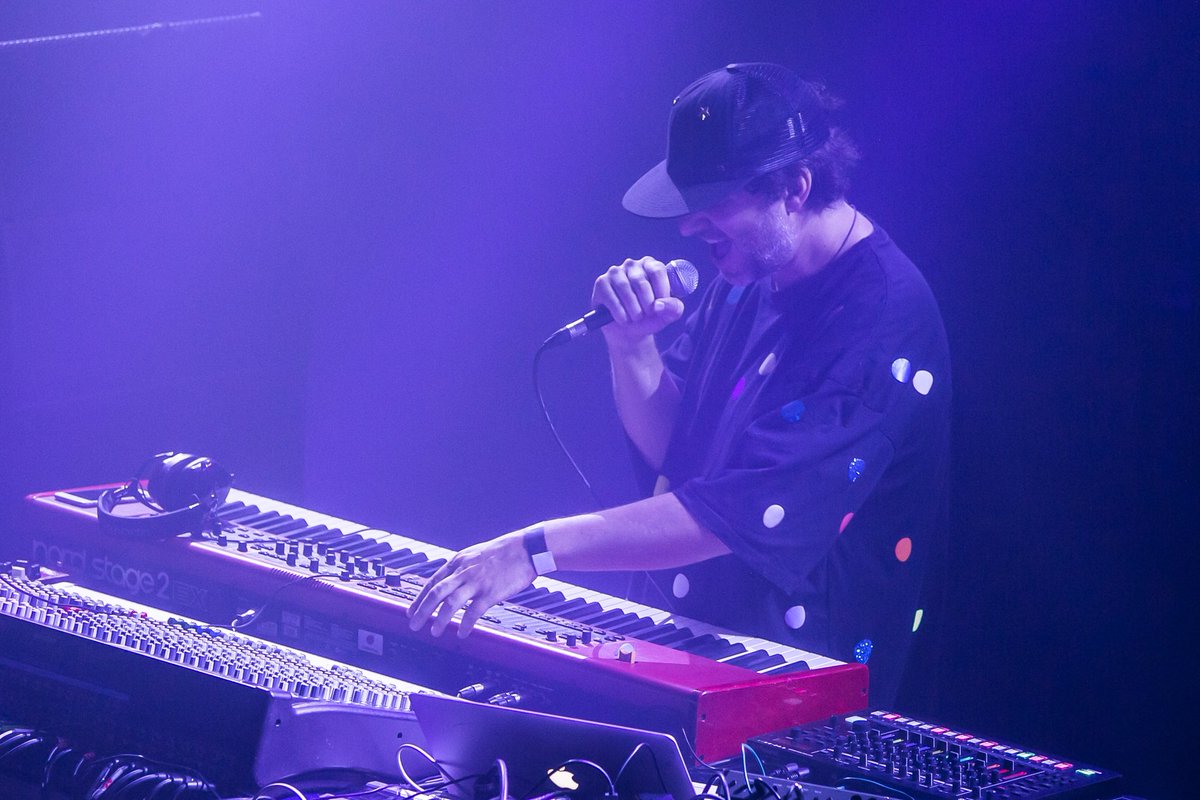 MUTEK_ES's tweet photo. CLARAGUILAR, Freedom Engine y Kyoka, en la despedida de los eventos MUTEK hasta el año que viene. #MUTEKConnect #MUTEKES
📸: Phlame https://t.co/QbqpNd8ED7