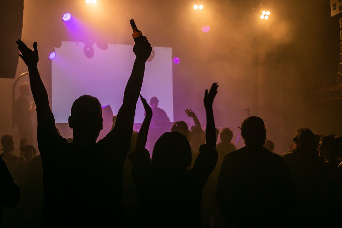 MUTEK_ES's tweet photo. CLARAGUILAR, Freedom Engine y Kyoka, en la despedida de los eventos MUTEK hasta el año que viene. #MUTEKConnect #MUTEKES
📸: Phlame https://t.co/QbqpNd8ED7