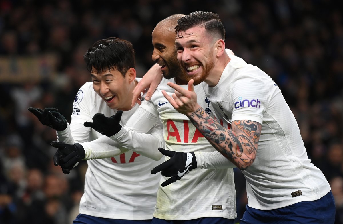 premierleague's tweet photo. 📸 New cover photo needed 📸

Cast your vote below 👇 https://t.co/ob3rYZEDCH
