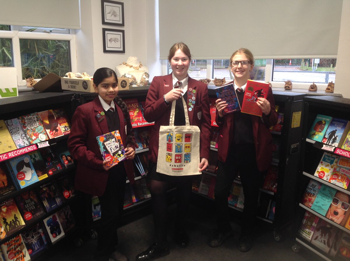 HGHS_Library's tweet image. Our @Scholastic Book Fair is in full swing, managed brilliantly by the capable hands of some Student Librarians!