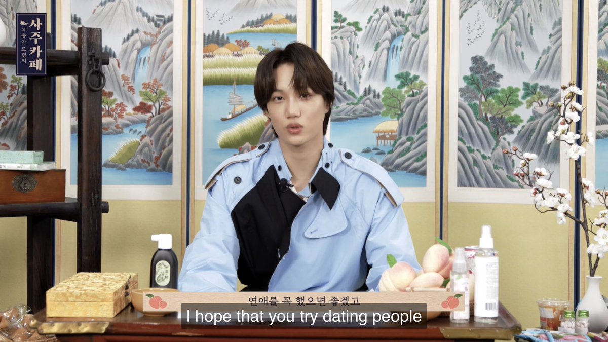 oshcuddles's tweet photo. Jongin telling fans to date because relationships are good and you can share hobbies together like watch EXO videos and be a fan together 😭🥺 https://t.co/CbGUrA07rS
