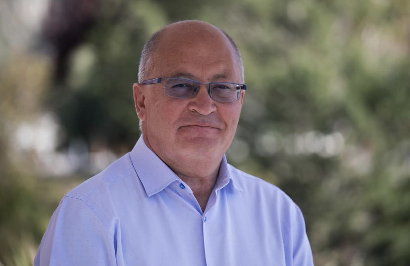 ⚪🔴 CLUB

🖤 Des del CF Martorell lamentem la defunció de Lluís Tomàs, qui era regidor de l’Ajuntament de Martorell i periodista de Ràdio Martorell.
Enviem el nostre condol a la família i amics i ens sumem al dia de dol decretat demà a Martorell.

#CFMartorell
#CorBlanciVermell