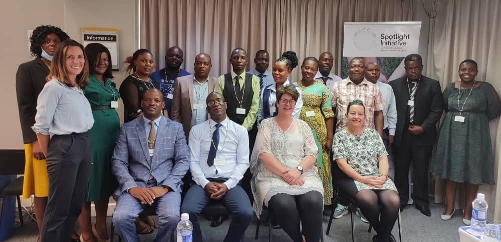 UNICEFZIMBABWE's tweet image. Child witnesses require special protection. Under @GlobalSpotlight, UNICEF &amp;amp; @child_witness is this week conducting trainings with the National Prosecuting Authority, @PoliceZimbabwe, @OMpslsw, &amp;amp; @JSCZim on safeguarding children and minimizing trauma during legal proceedings