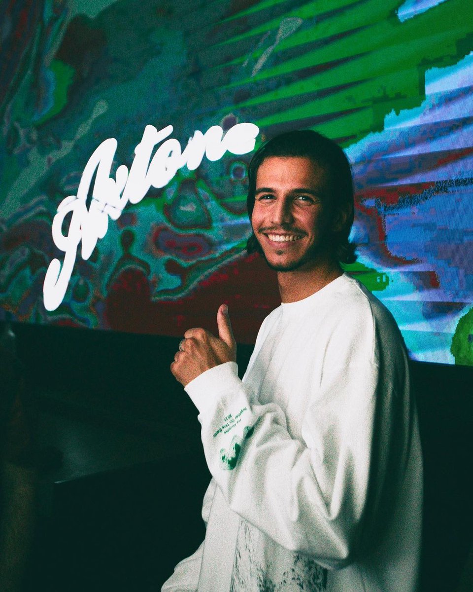 axtone tweet media