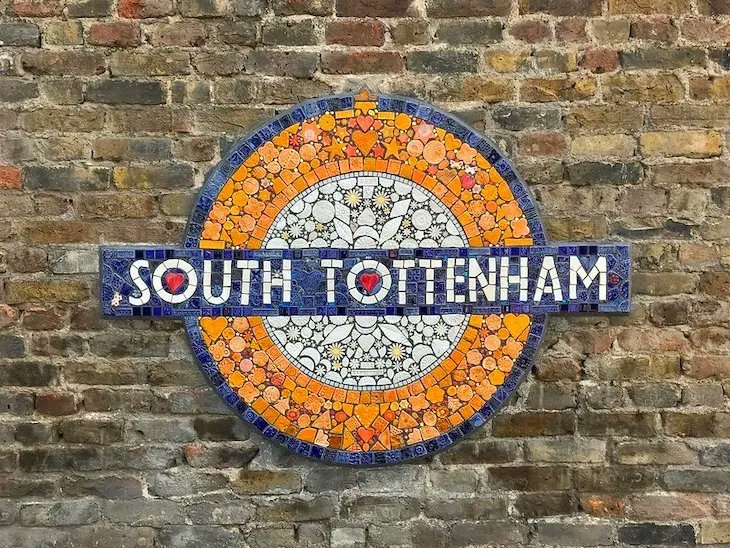 We love a roundel! ♥️

A Tube Map Of Alternative Roundels

buff.ly/3GhqG7R

#Commuting #LondonUnderground #TFL