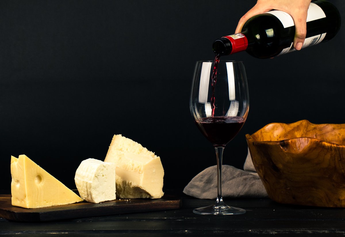 SpainBiz_UK's tweet photo. 🇪🇸🍷 We are looking for experienced marketing &amp; communication agencies to implement and manage a series of wine and gastronomy-focused programmes and events in the UK. 

🧐 Interested agencies may contact tenders@icex.es until 16/12/2021.

More info at ➡️ https://t.co/RmVWfzkLvO https://t.co/JFgyY6JgAK