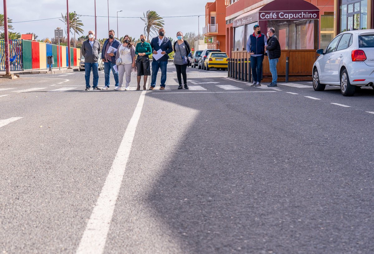PuertoRosario's tweet photo. 🔗🚌El Matorral contará con un Itinerario Peatonal #accesible que conecte el #TransportePúblico con el colegio y otros puntos de interés residencial como la plaza o el centro social mediante una #aceracontinua.

ℹ️https://t.co/09OS2ezsfC https://t.co/kA6O20fPPq