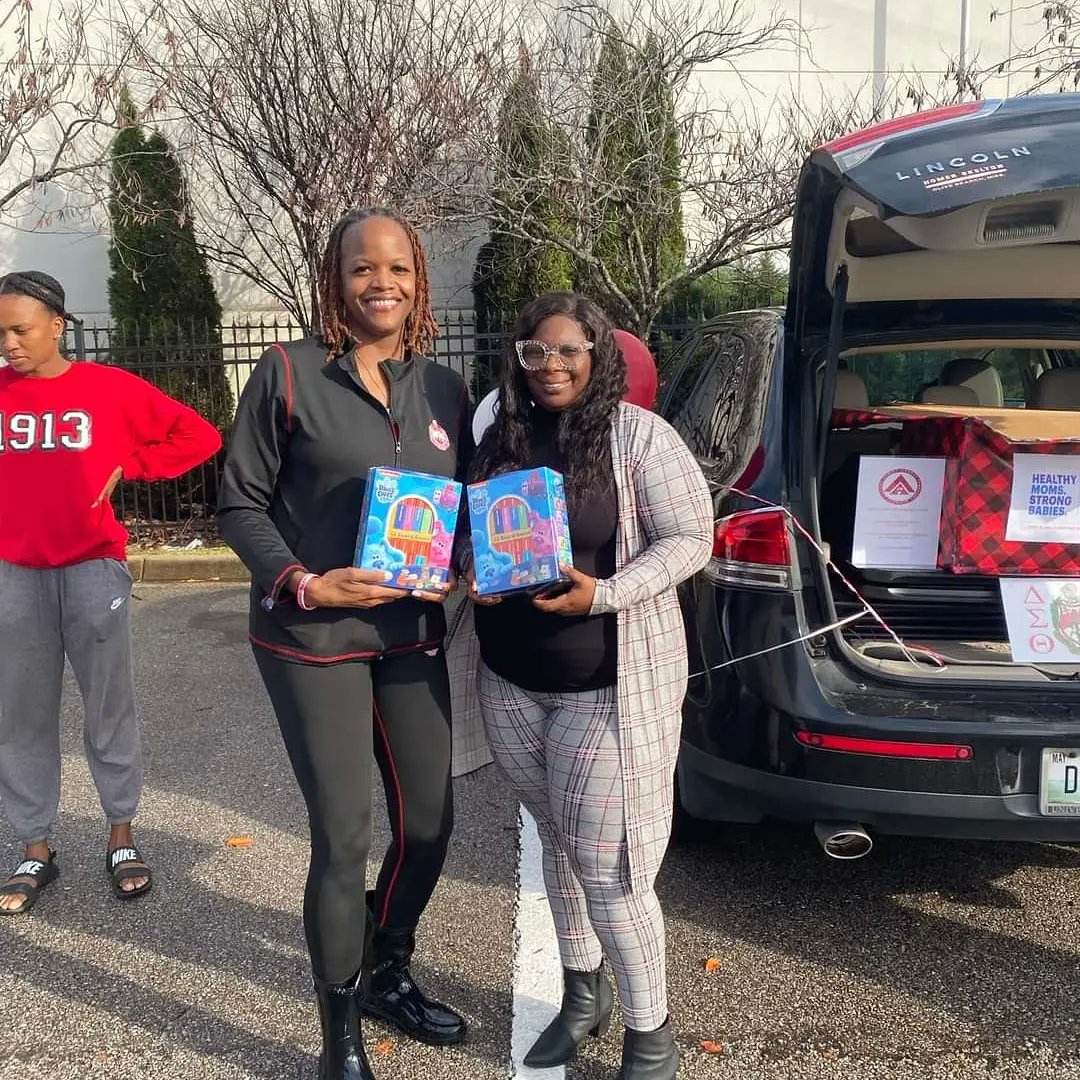 sctacDST's tweet photo. 🔺Sunday, Shelby County TN &amp; Memphis Alumnae held a joint baby book collection for the families of @RegionalOne’s NICU! Thanks for your contributions! #sctacDST #THEsctac #macdst #MovingMACForward #DST1913 #SRDST #forthekids #prematurityawareness (3/3) https://t.co/OmXGIdAIio