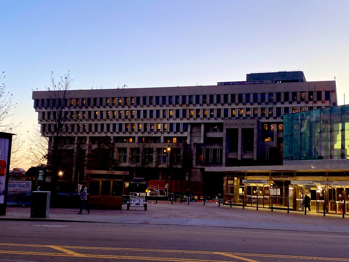 Boston City Hall will transform into a public vaccine/booster clinic Thursday, as <a href="/MayorWu/">Mayor Michelle Wu 吳弭</a> says #COVID cases are climbing and vax rates are lagging. 

More details on her plan to combat the pandemic this winter on <a href="/boston25/">Boston 25 News</a> ‘til 11 AM