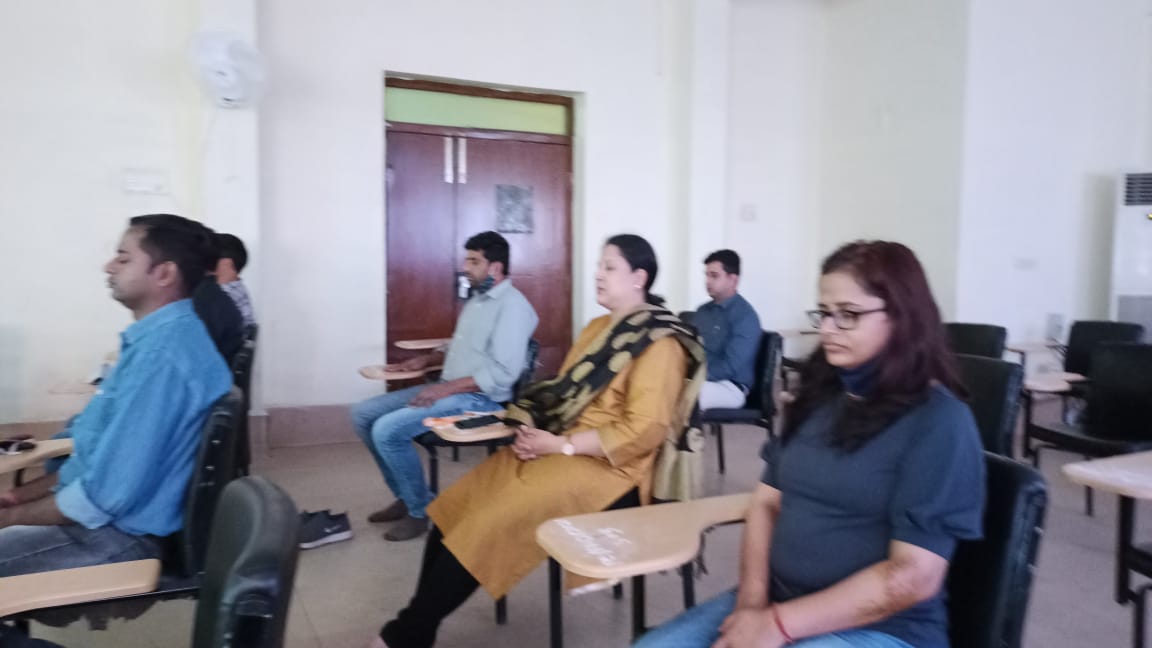 NIPERHyd's tweet photo. Glimpses of Day-2 #HeartfulnessMeditation for Faculty & Staff of @NIPERHyd in association with @heartfulness
@Pharmadept @OfficeOf_MM @mansukhmandviya @bhagwantkhuba @rajneeshtingal @satishkreddy #Relaxation #Meditation #Cleaning #InnerConnect #NoTension #NoStress https://t.co/6aGcWkqH3H