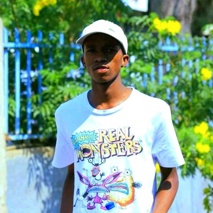 EricPoelo's tweet photo. #NewProfilePic https://t.co/s2CL0kxrCQ