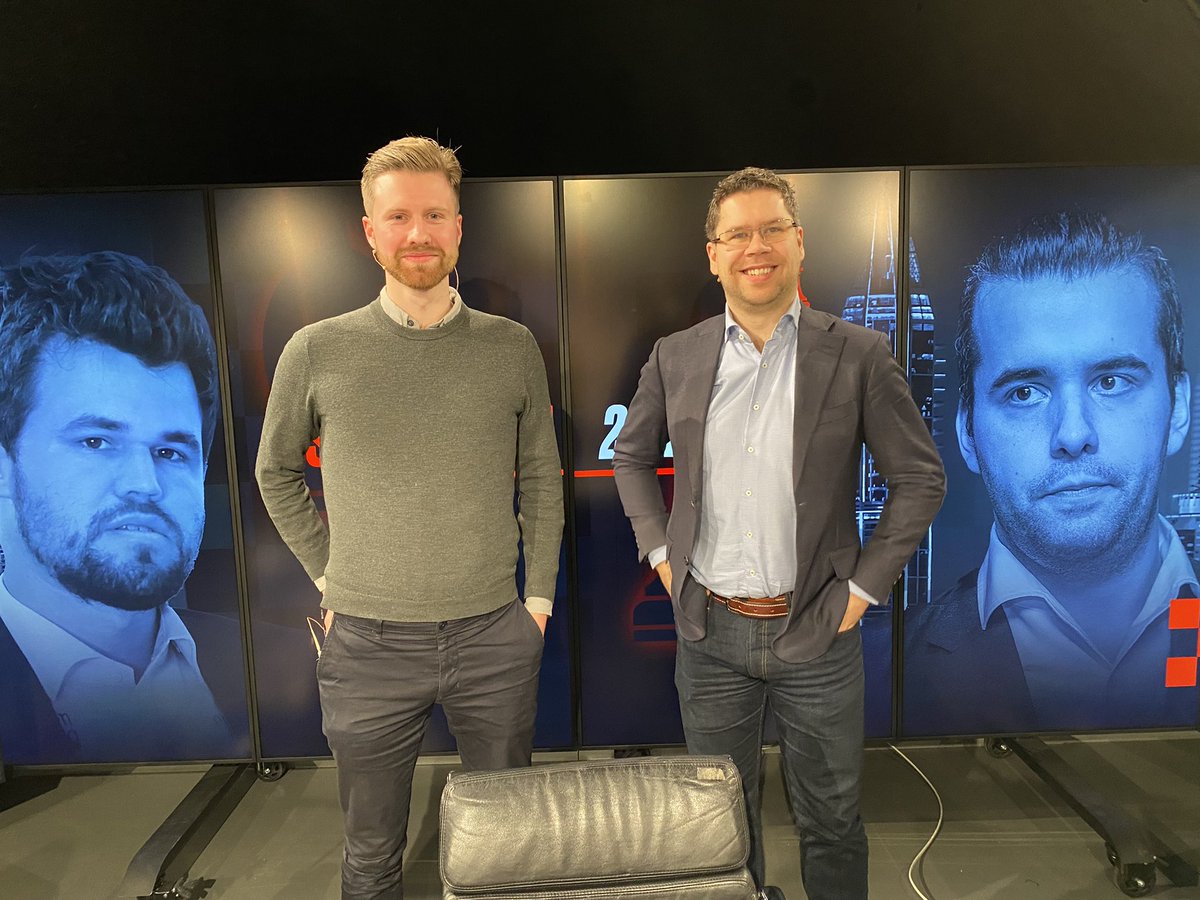 På plass i studio til #vgsjakk i dag for å følge dagens VM-parti. <a href="/gmjlh/">Jon Ludvig Hammer</a> får ta seg av analysene, jeg skal snakke om det som skjer i norsk sjakk! <a href="/Sjakkforbundet/">Norges Sjakkforbund</a>